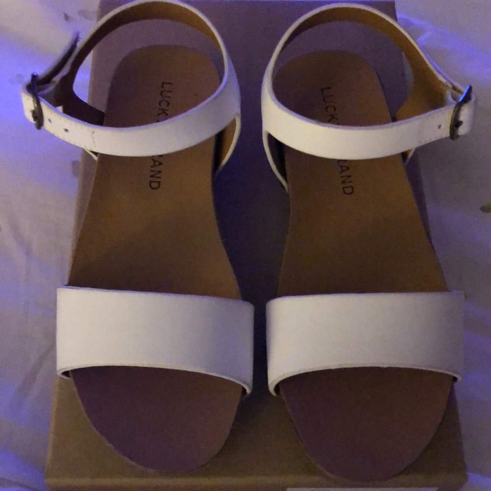 NWT lucky brand girls white sandals 12